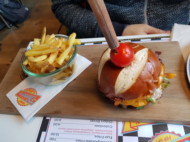 review photo of Outlawz Menu shared by @amylarien on 10 Dec 2019 - review