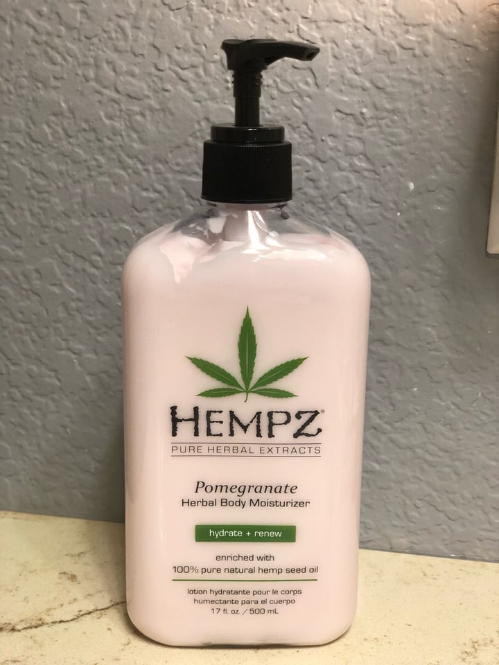photo of Hempz Sensitive Skin Herbal Body Moisturiser shared by @dianaveggielover on  23 Aug 2019 - review