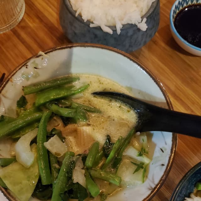 Photo of the dish “thai green curry”