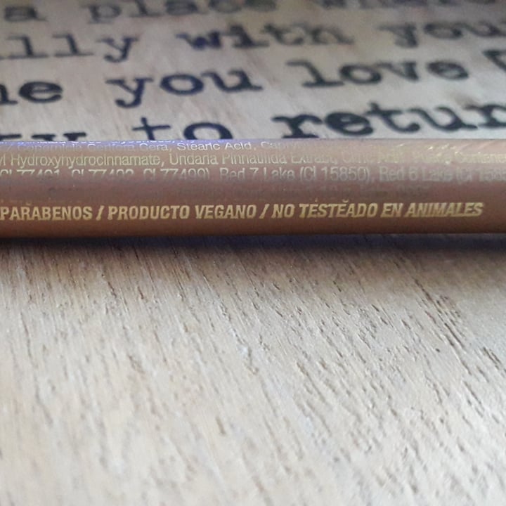 review photo of Regina Regina cosméticos shared by @quehaydenuevo on 29 Dec 2021 - review