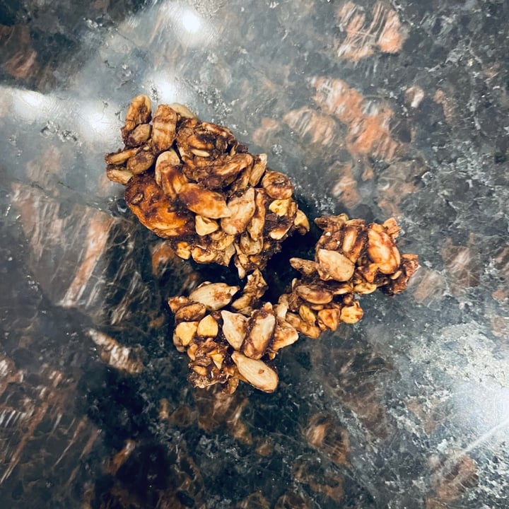 photo of Wellness Warehouse Activated Granola - Cocoa shared by @mayavegan on  18 Apr 2021 - review