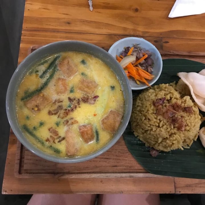 photo of Give Cafe Curry veggie shared by @vegan-alien on  09 Jul 2020 - review