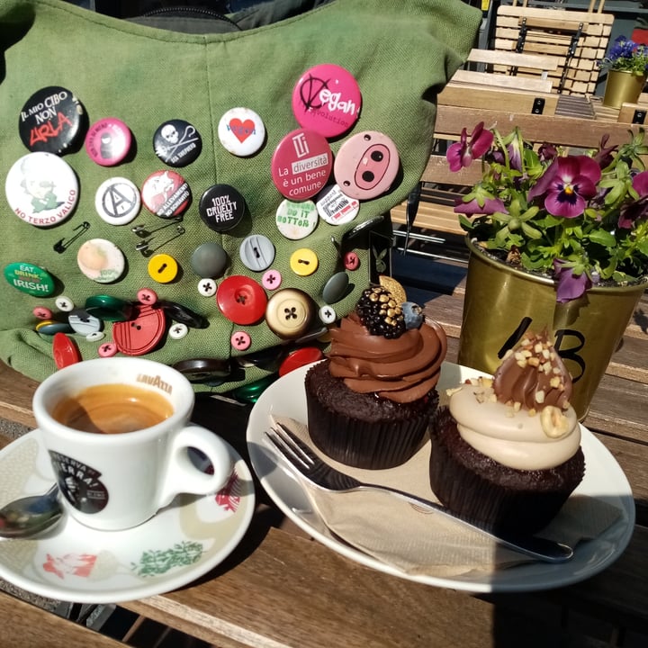 photo of Tauer Bakery Cupcake Foresta Nera shared by @valeveg75 on  06 Apr 2022 - review