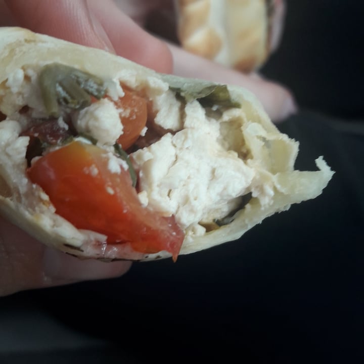 review photo of The empanadas Empanada de Tofu shared by @lujanmalik00 on 12 Jan 2021 - review
