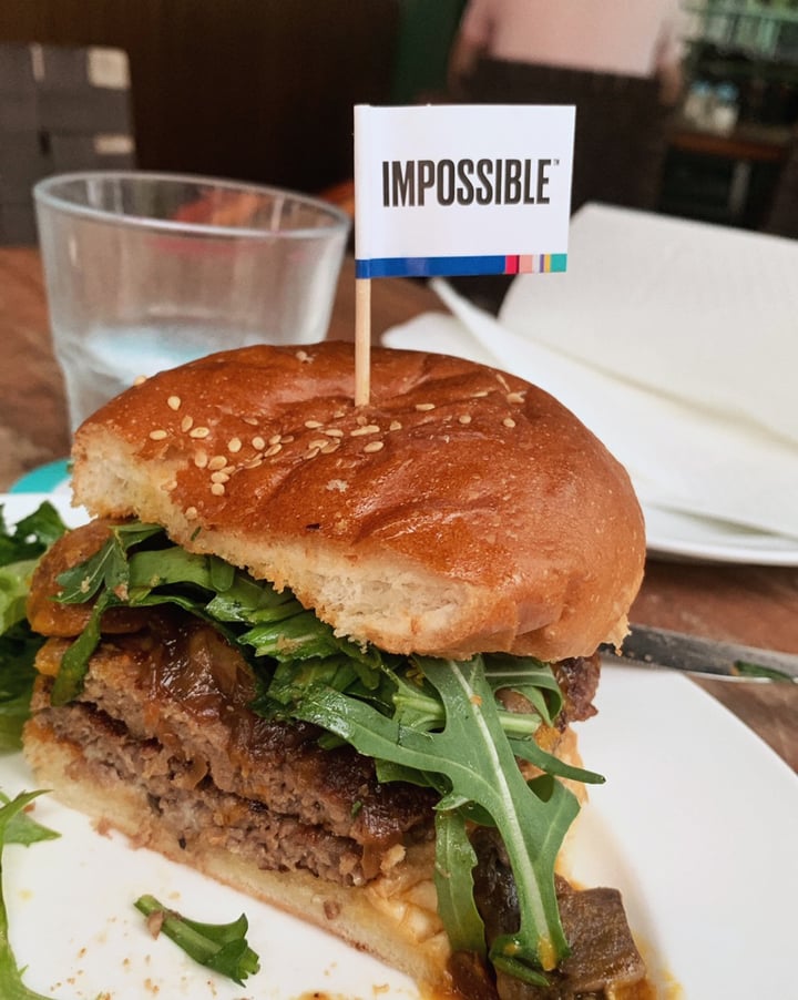review photo of CLOSED - Privé Somerset Impossible™ Burger shared by @natabat on 02 May 2019 - review