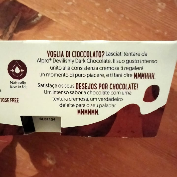 photo of Alpro Devilish Dark Chocolate Dessert shared by @naturalmentearia on  28 Mar 2022 - review