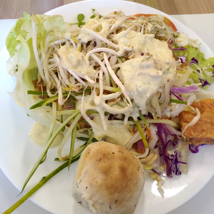 photo of Super Vegetariano Almoço shared by @bellavegana on  12 Jun 2022 - review