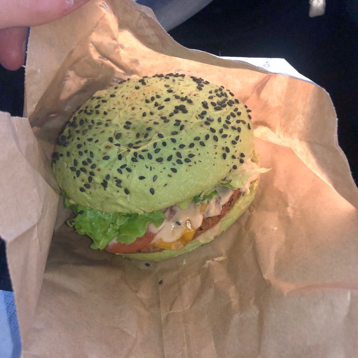 photo of Flower Burger Jungle burger shared by @giuliettaveg on  08 Apr 2021 - review