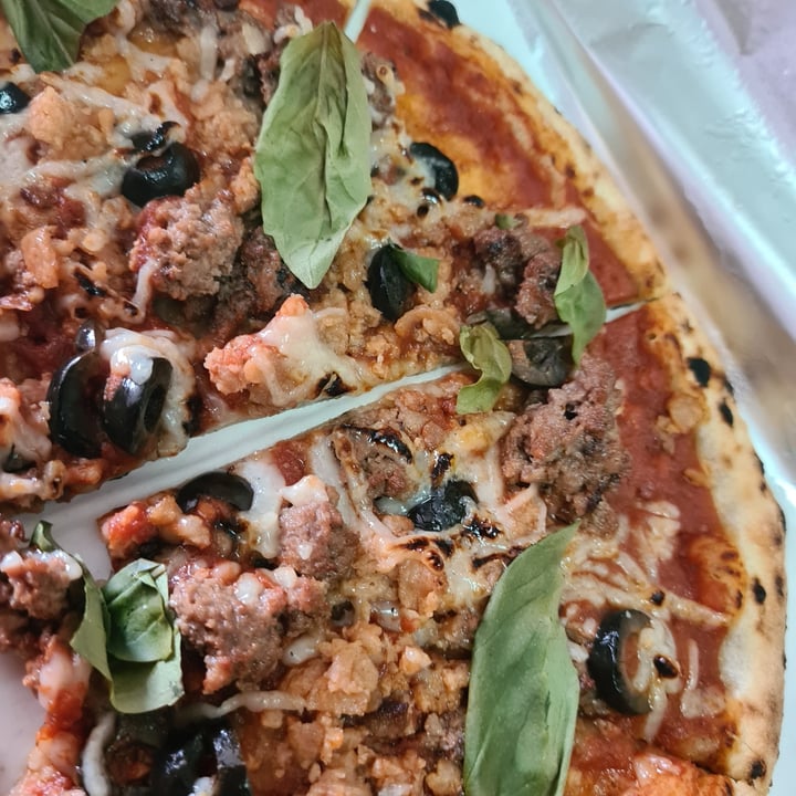 photo of Sunny Slices Meatless Lovers shared by @justjasmine on  23 Dec 2021 - review