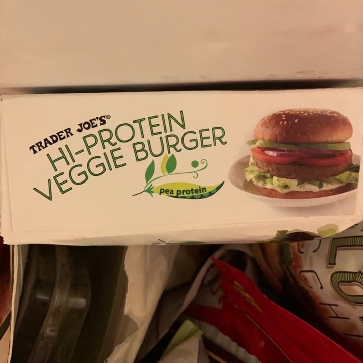 photo of Trader Joe's High protein veggie burger shared by @zhuzhu9691 on  26 Jun 2020 - review