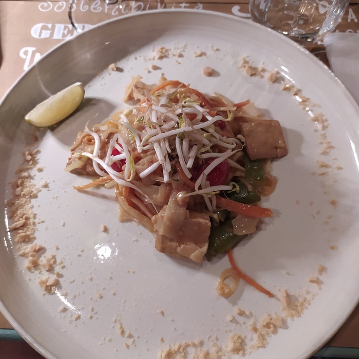 photo of Sementis Vegan Pad Thai shared by @martinafabrizi on  10 Aug 2022 - review