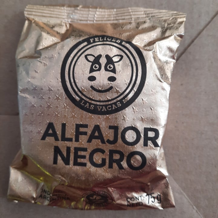 review photo of Felices Las Vacas Alfajor Negro shared by @julietaquispe on 11 Nov 2021 - review