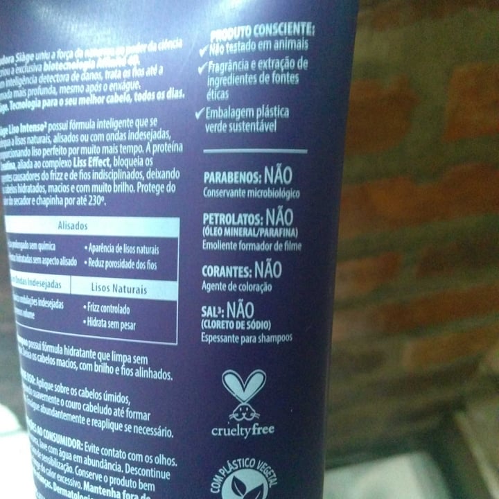 photo of Siage Shampoo Siàge Liso Intenso shared by @flaviajaqueline on  06 May 2022 - review