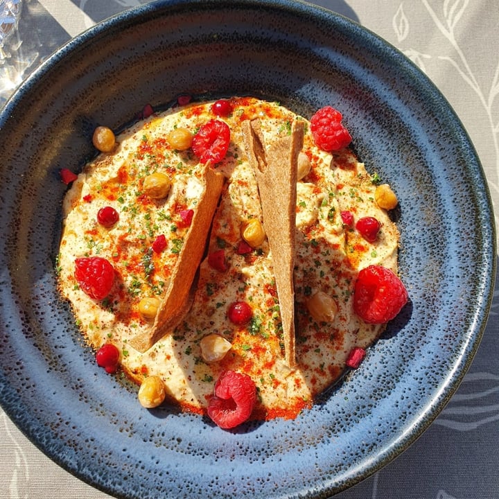 photo of Hotel Paradiso Pure.Living Hummus di ceci shared by @giuliaarmellini on  13 Apr 2022 - review