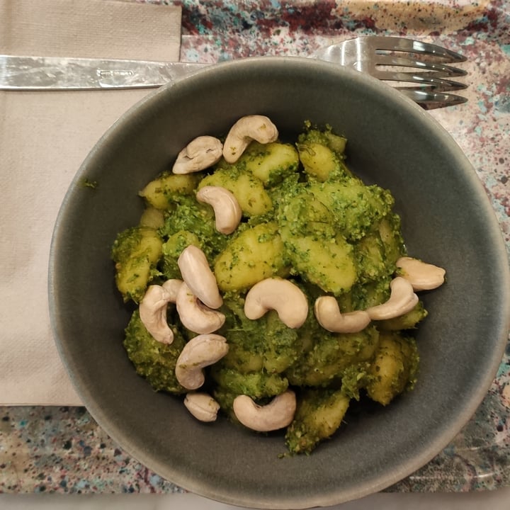 photo of Maisie Café Gnocchi With Pesto shared by @alejoea on  24 Nov 2022 - review