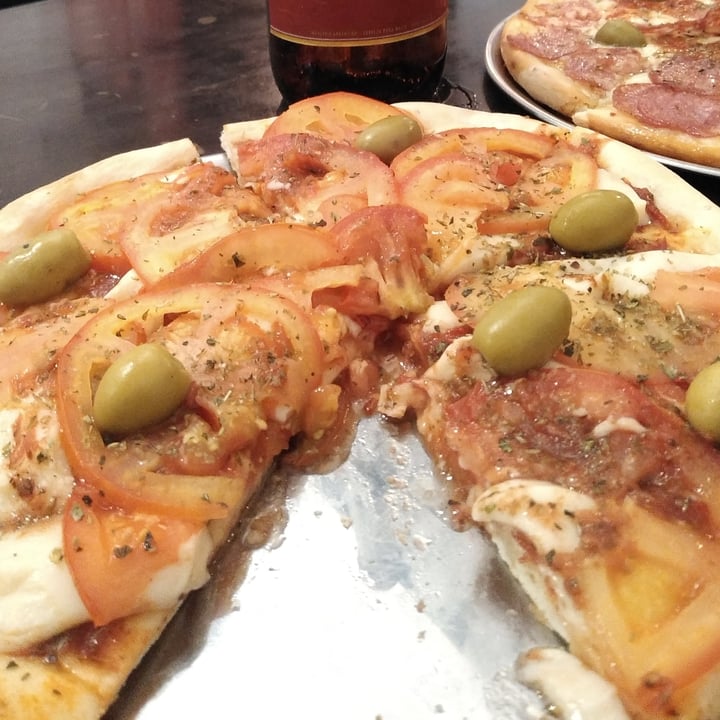 photo of La Adroguense Pizza a la Napolitana Vegana shared by @orne24 on  10 Apr 2021 - review