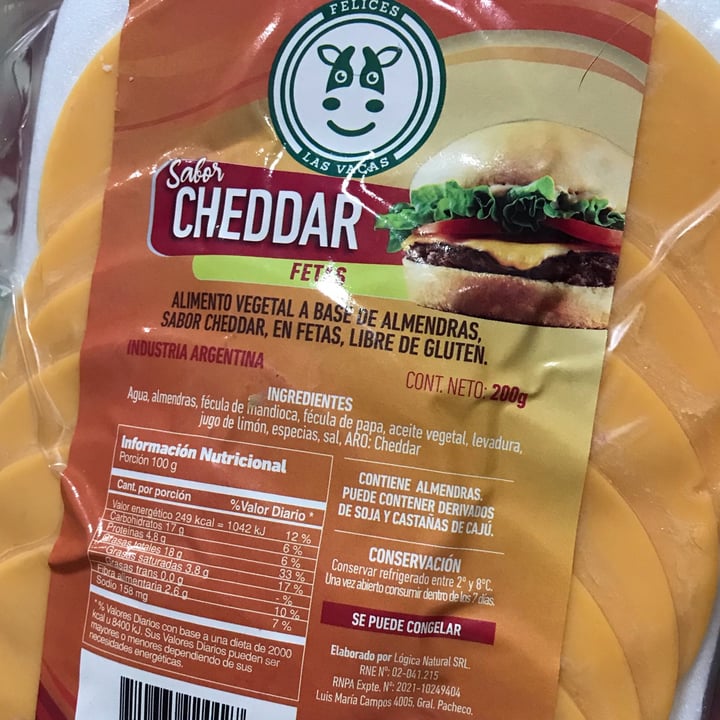 photo of Felices Las Vacas Queso Cheddar en Fetas shared by @piriart on  30 Dec 2021 - review