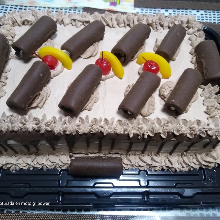review photo of Libres X Siempre - Panadería Vegana Pastel de Chocorrol shared by @veggivy on 14 Dec 2020 - review