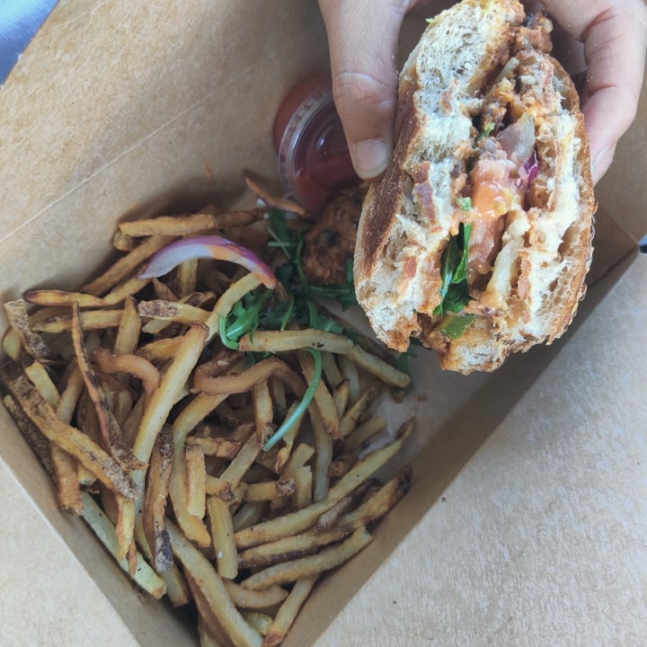 photo of The Coronado PHX Tepary Bean & Mushroom Burger shared by @earthhome on  02 Feb 2022 - review