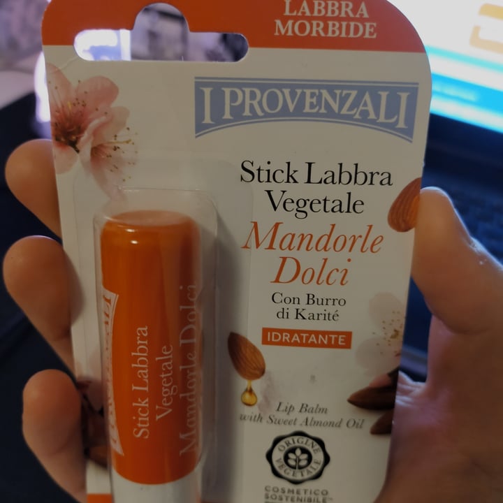 photo of I Provenzali Stick Labbra Mandorle Dolci shared by @lisabonisiol on  13 Mar 2022 - review