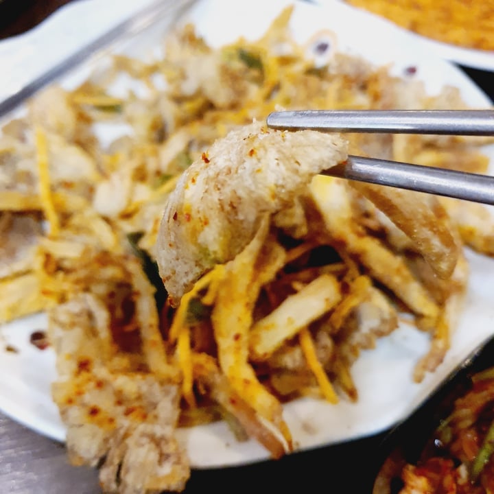 photo of Gum Gang Won Restaurant Fried Mushroom shared by @veggiexplorer on  06 Dec 2020 - review
