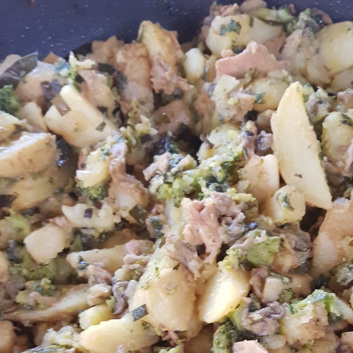 review photo of AMANTI Cozinha Vegana salada de baratas com legumes shared by @carlafernandes on 31 Jul 2022 - review