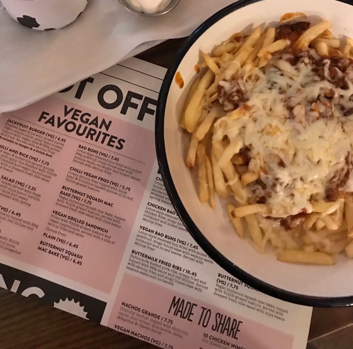 photo of The White Harte Bristol Chilli fries shared by @theamicablevegan on  31 May 2020 - review