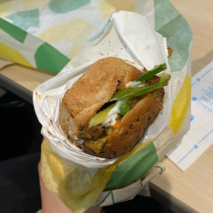 photo of Subway Spicy Veggie shared by @sadnekochan on  02 May 2022 - review