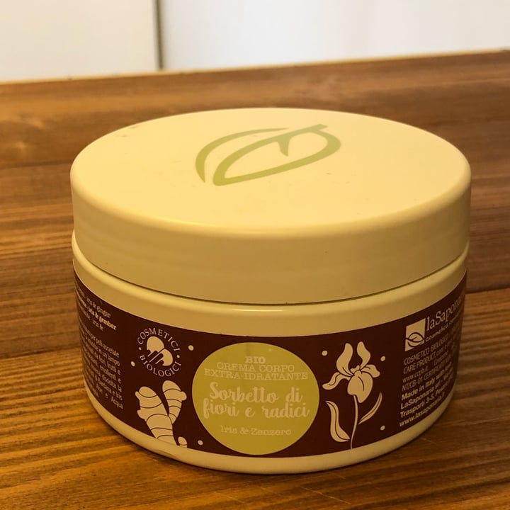 review photo of La Saponaria Crema corpo idratante - Sorbetto di fiori e radici shared by @clarettamv on 15 Jul 2022 - review