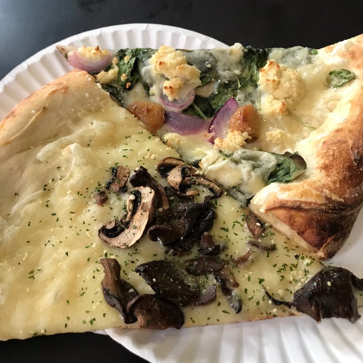photo of Screamer's Pizzeria Green Scream shared by @animalliberation on  11 Jul 2020 - review