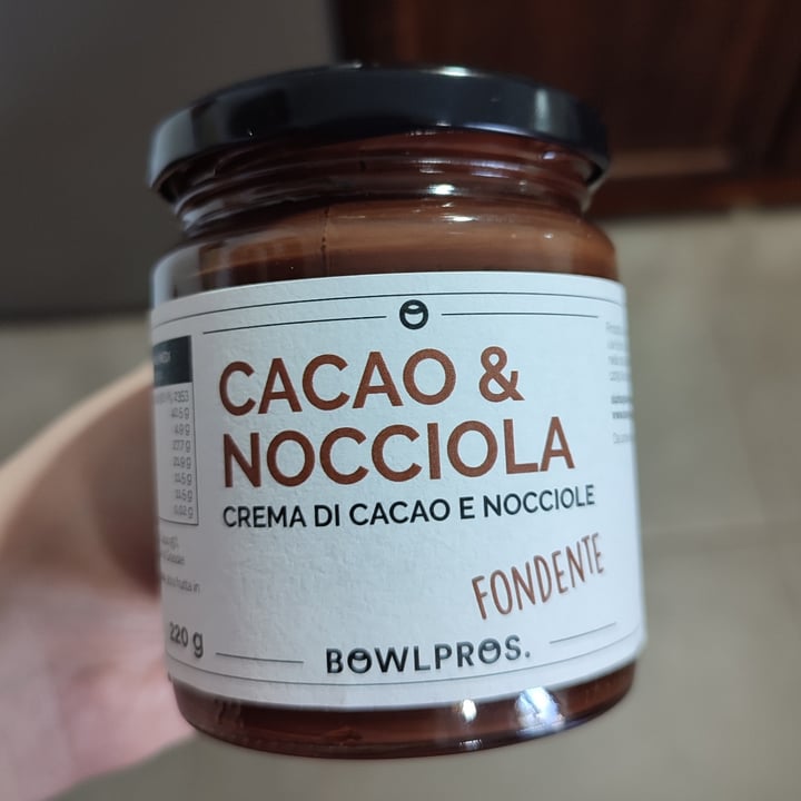 photo of Bowlpros Crema cacao e nocciola fondente shared by @charliee03 on  23 Mar 2022 - review