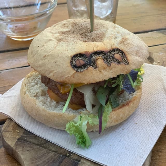 Photo of the dish “Hamburguesa de Beyond Meat”