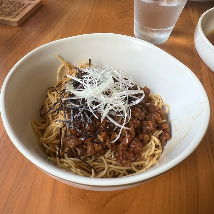 photo of Love Handle  Soy Chicken Mee Sua shared by @smolnonling on  11 Aug 2022 - review