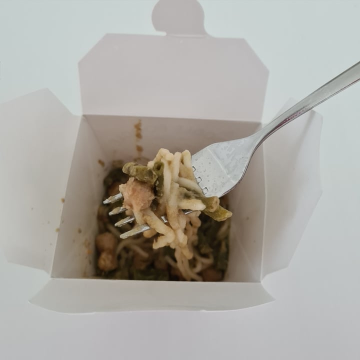 photo of The Noodle Poodle Thai Green Curry shared by @ishara- on  04 Dec 2021 - review