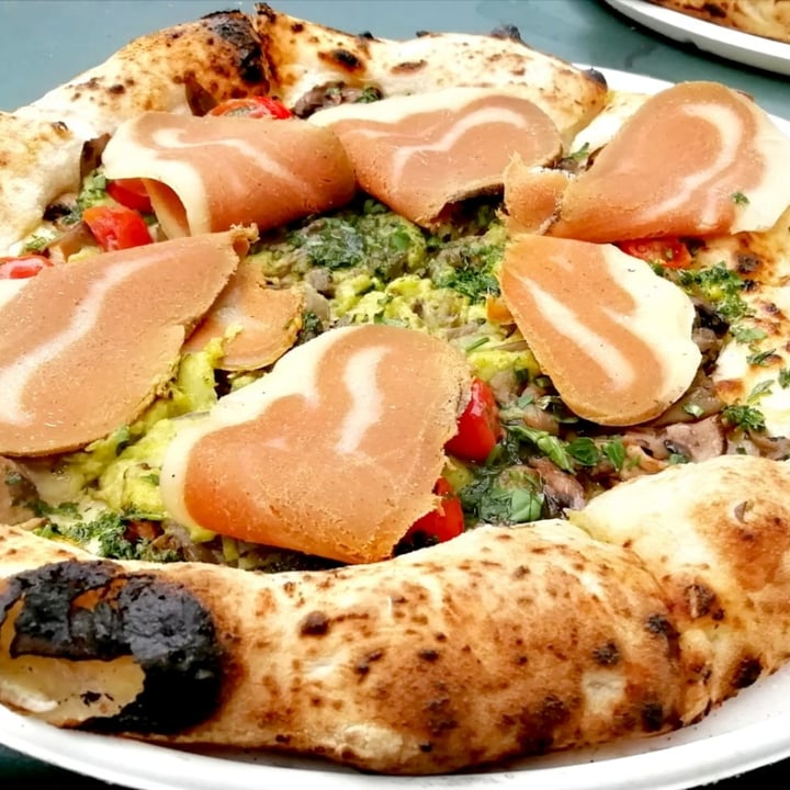 photo of Parco Romano Biodistretto Castelli Romani pizza con prosciutto veg shared by @lucky21 on  14 Aug 2022 - review