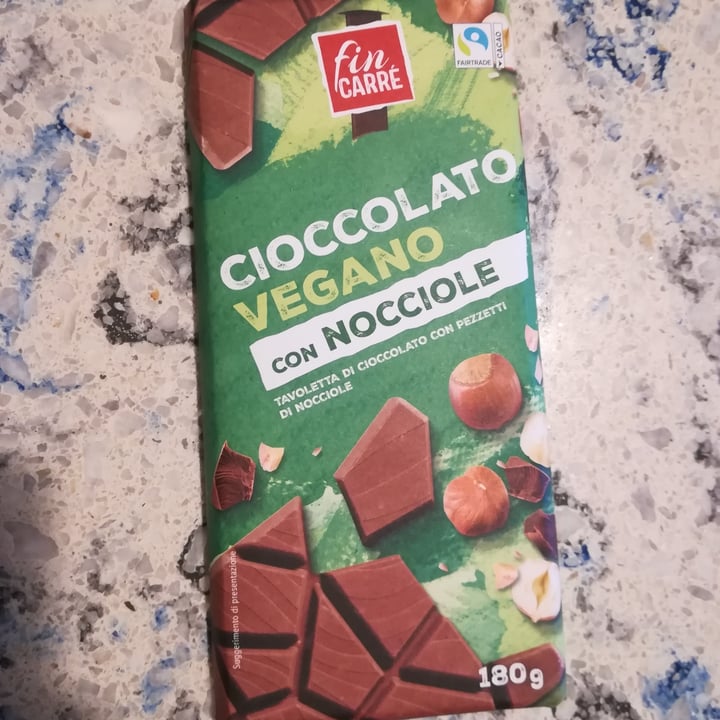 photo of Vemondo  Cioccolato Vegano Nocciole shared by @ipiove on  10 Dec 2021 - review