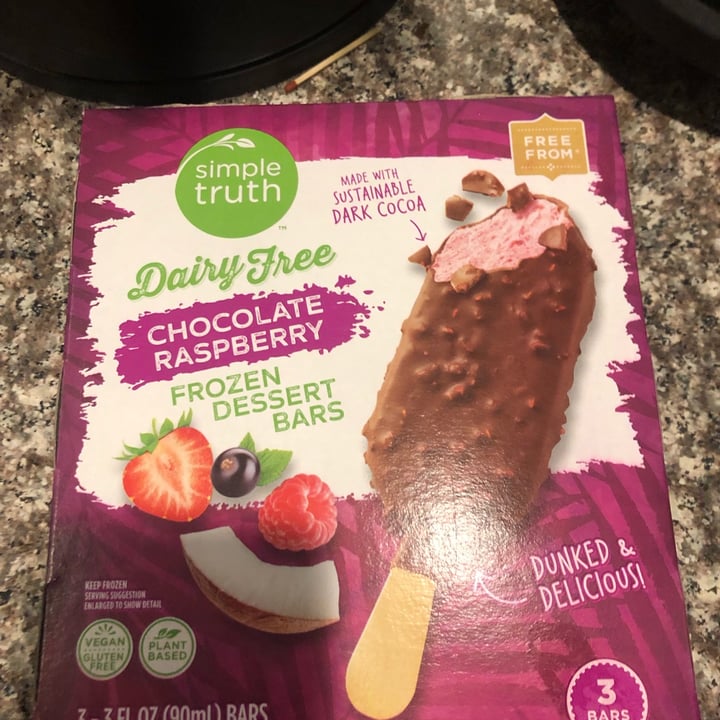 photo of Simple Truth Dairy Free Chocolate Raspberry Frozen Dessert Bars shared by @sanchray on  15 Jul 2022 - review