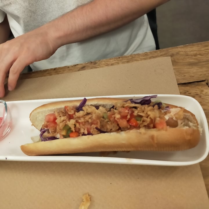 photo of Fresh Green Hot dog shared by @noevegan on  24 Jul 2021 - review