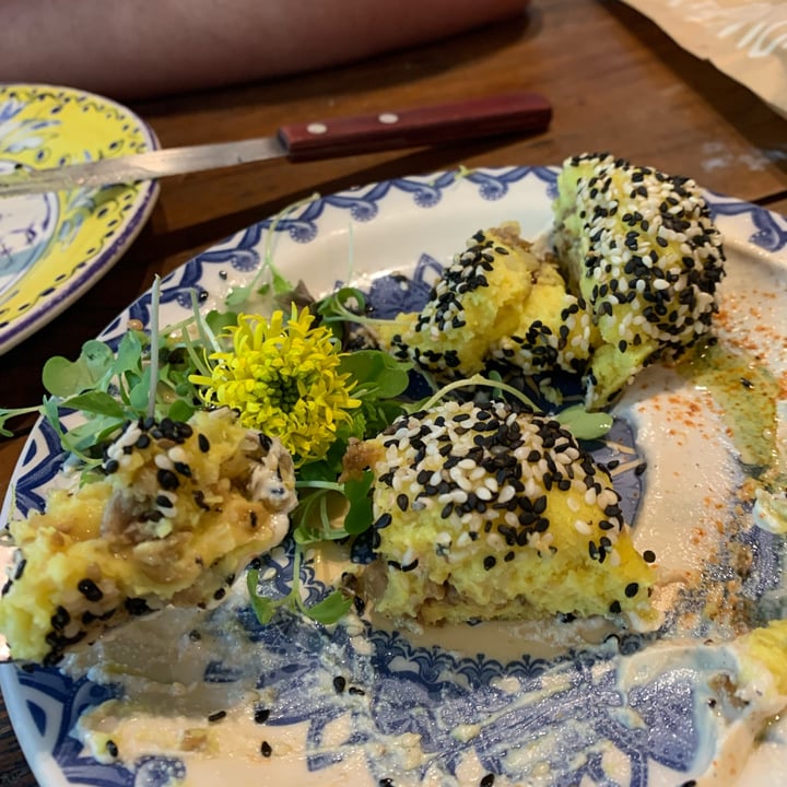 review photo of Casa Graviola - Leblon Croquetas de mandioca e shimeji shared by @flavillarejo on 24 Jan 2022 - review