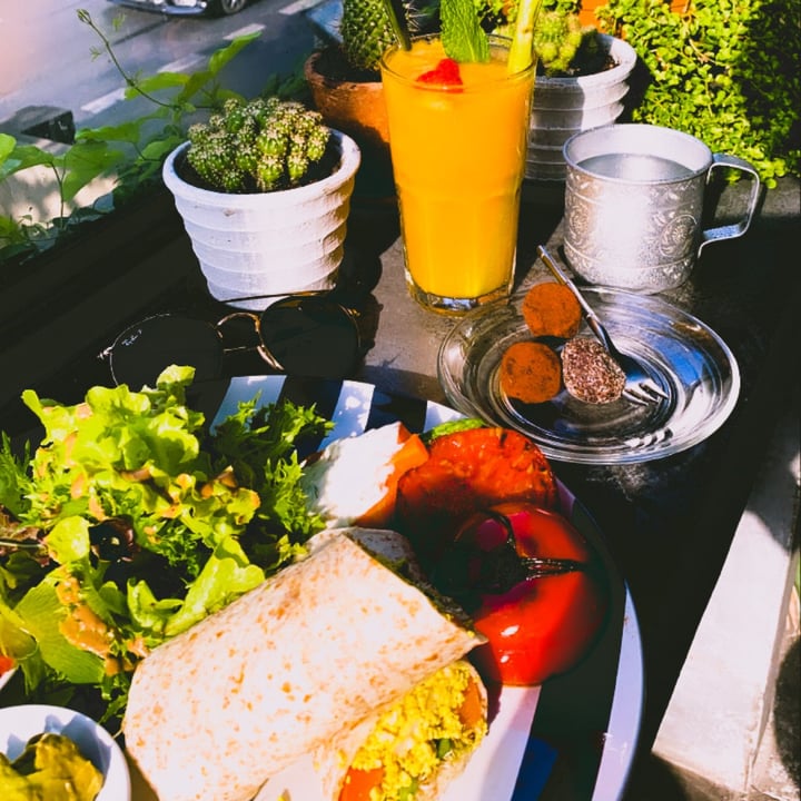 review photo of Broccoli Revolution Tofu Scramble Burrito shared by @hax on 28 Jun 2020 - review