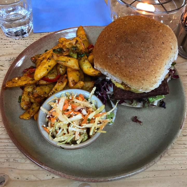 review photo of Blue Sky Cafe Thai Tofu Burger shared by @sianceiri on 29 Dec 2019 - review
