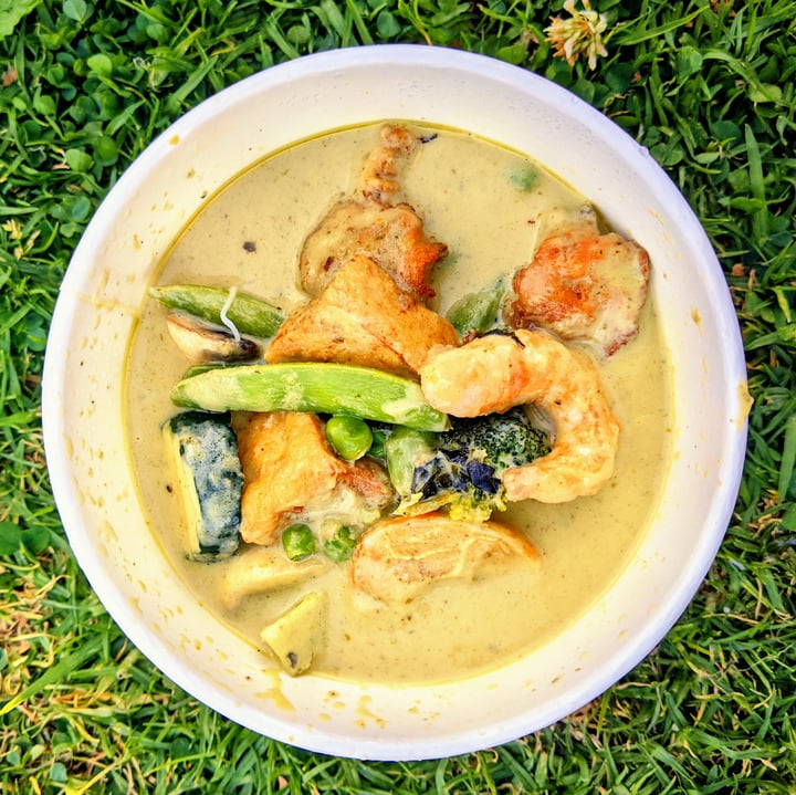 photo of Loving Hut Melbourne - Pure Vegan Restaurant Green Curry shared by @hannibal on  21 Dec 2020 - review