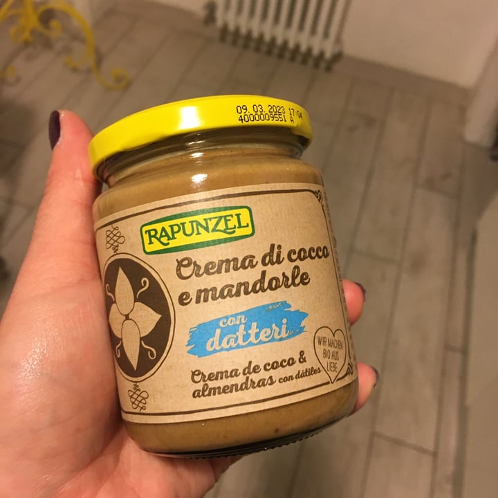 photo of Rapunzel Crema Di Cocco E Mandorle shared by @danicont on  29 Apr 2021 - review