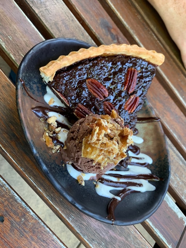 photo of The Merri Clan Bourbon Pecan Pie shared by @cecicasillastin on  29 Feb 2020 - review