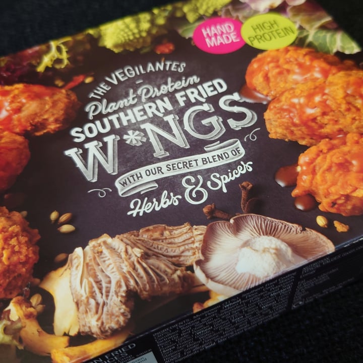 review photo of The Vegilantes Southern Fried W*ngs Herbs & Spices shared by @veggierob on 20 Jan 2021 - review