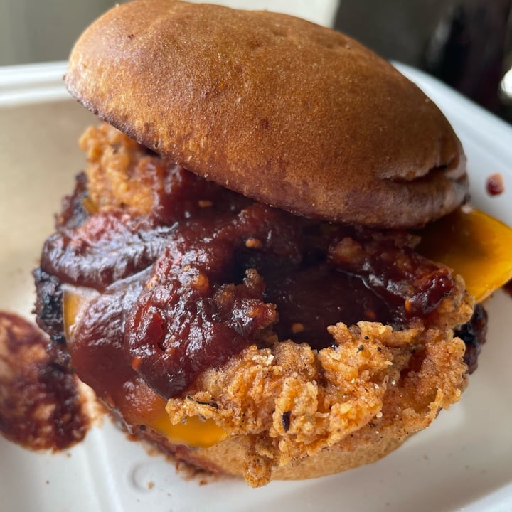 photo of Project Pollo Hart Breaker Burger shared by @vivalaviolet on  08 Jul 2022 - review