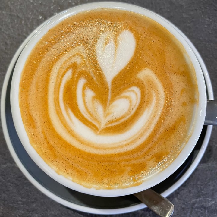 review photo of Dutch Colony Coffee Co. Oat Latte shared by @chlobao on 04 Oct 2021 - review
