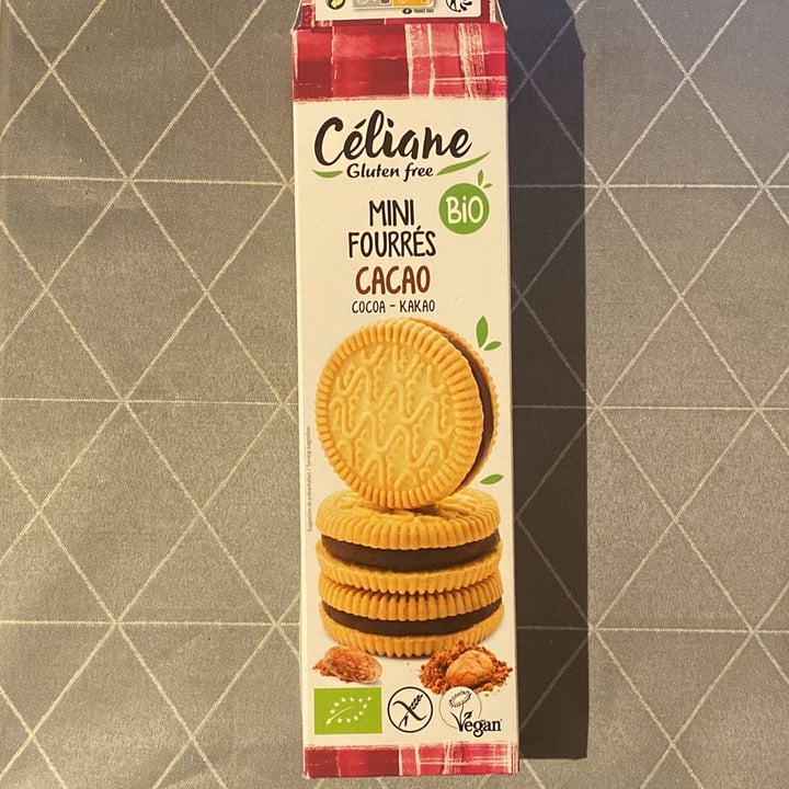 photo of Céliane (Gluten Free) Mini Fourrés (cacao) shared by @lucasigno on  08 Jan 2022 - review