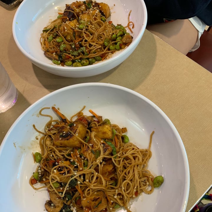 photo of Silver Diner- BWI Pineapple basil vegan stir fry shared by @nicolealbritton on  05 Jun 2021 - review