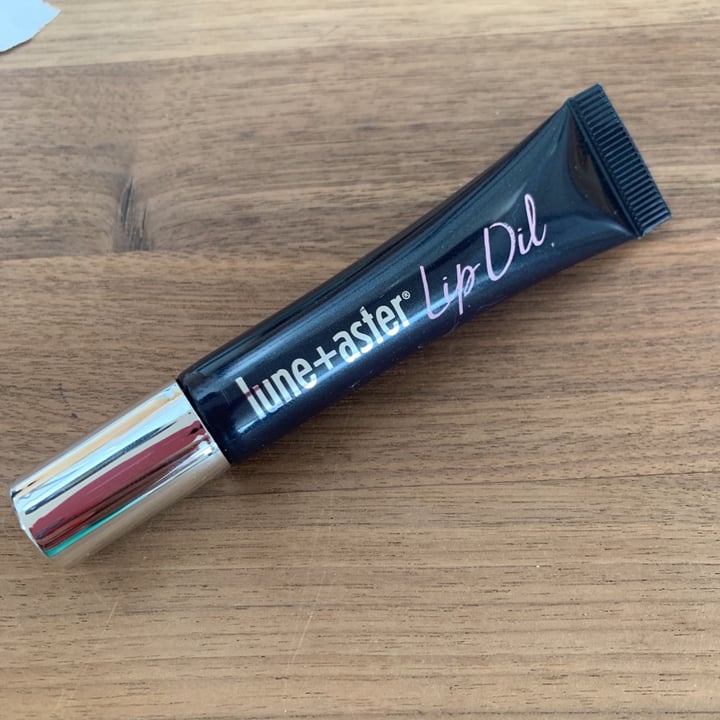 photo of Lune + Aster Lip Oil shared by @sweetfarm on  10 Aug 2019 - review